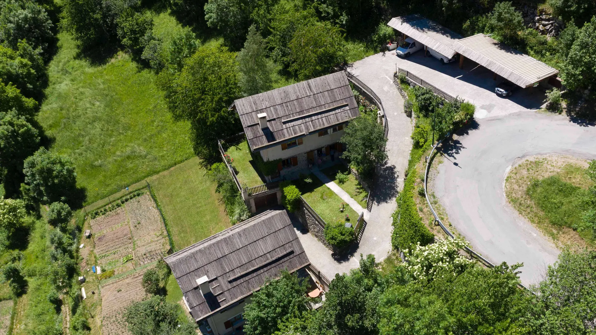 Gîte Les Cytises-La propriété-Saint-Étienne-de-Tinée-Gîtes de France des Alpes-Maritimes