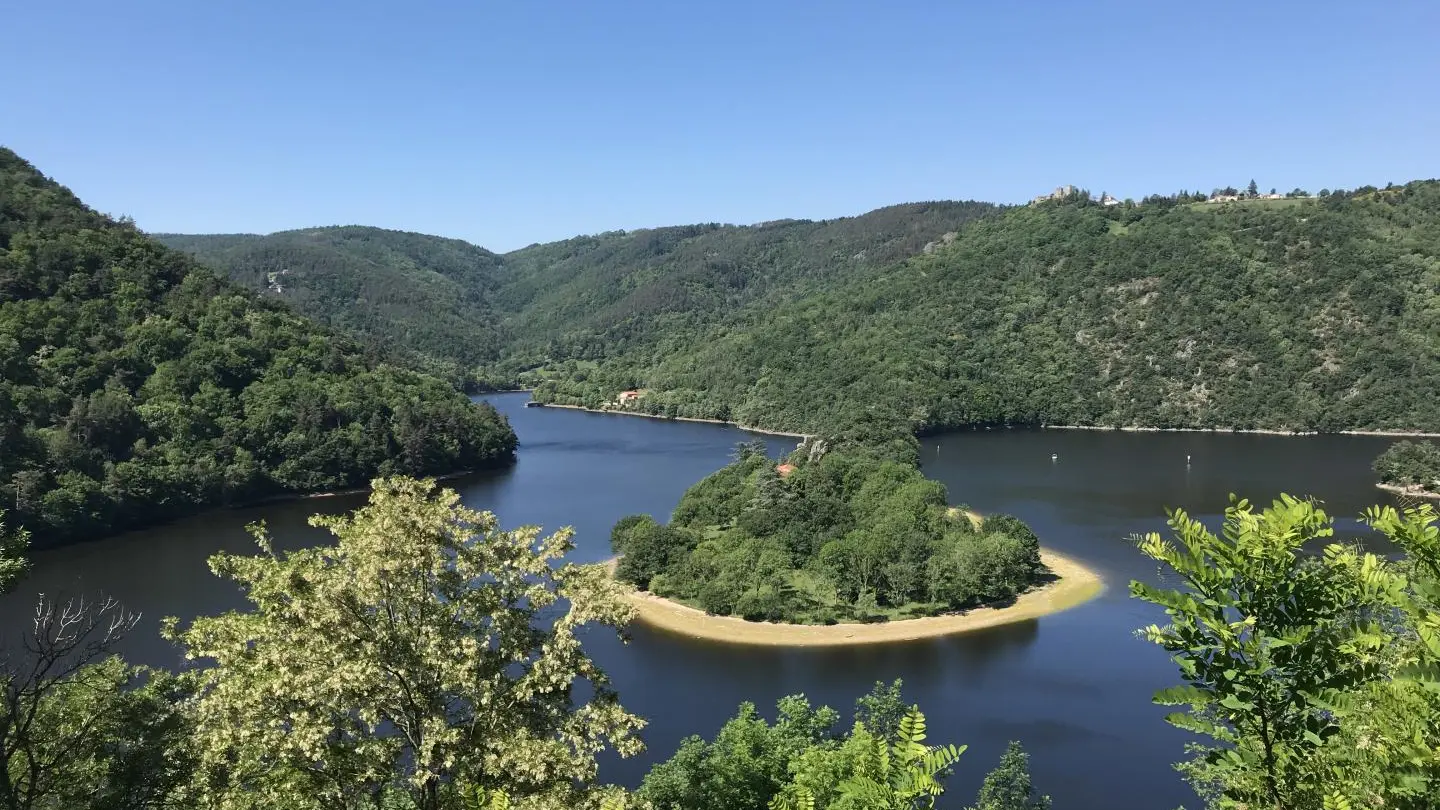 Vue du plateau de la danse à Saint Victor sur Loire (environ 15 min du gite).