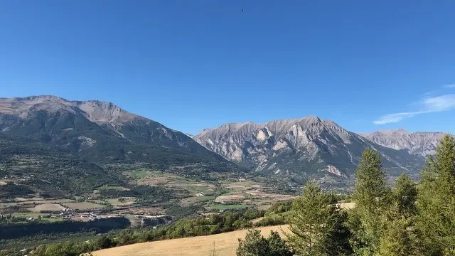 Appartement - Logement dans maison SAINT-ANDRÉ-D'EMBRUN