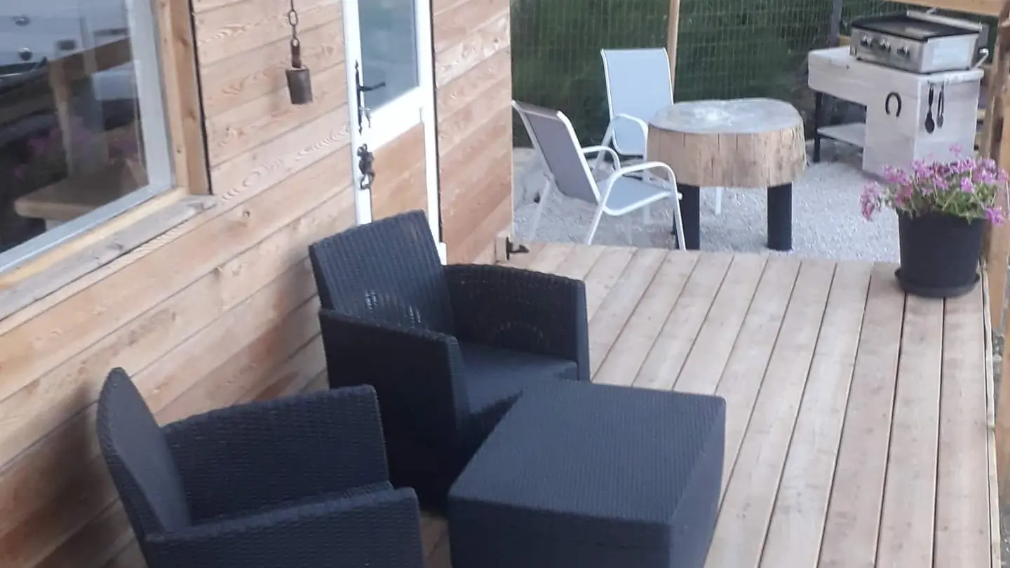 Terrasse avec un espace plancha