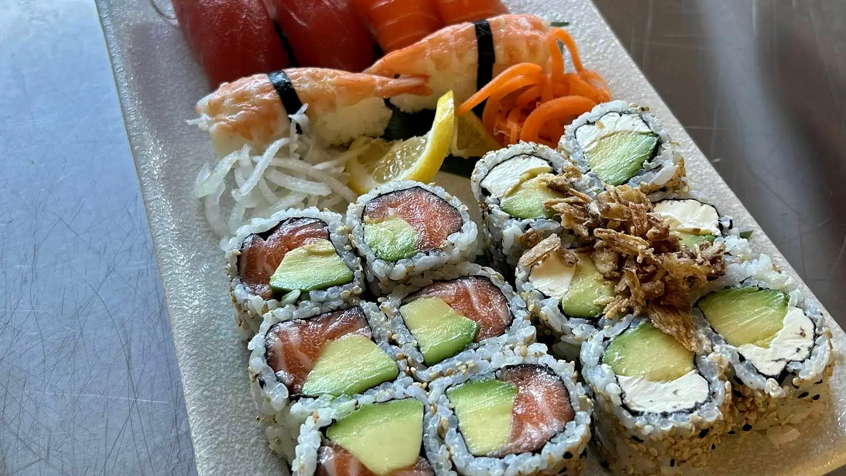 Plateau de sushi du restaurant Danang de Cuers