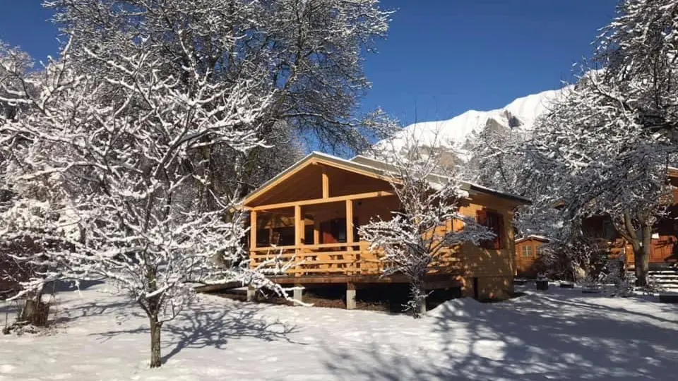 Camping Hôtel de plein air Les Cariamas CHÂTEAUROUX-LES-ALPES