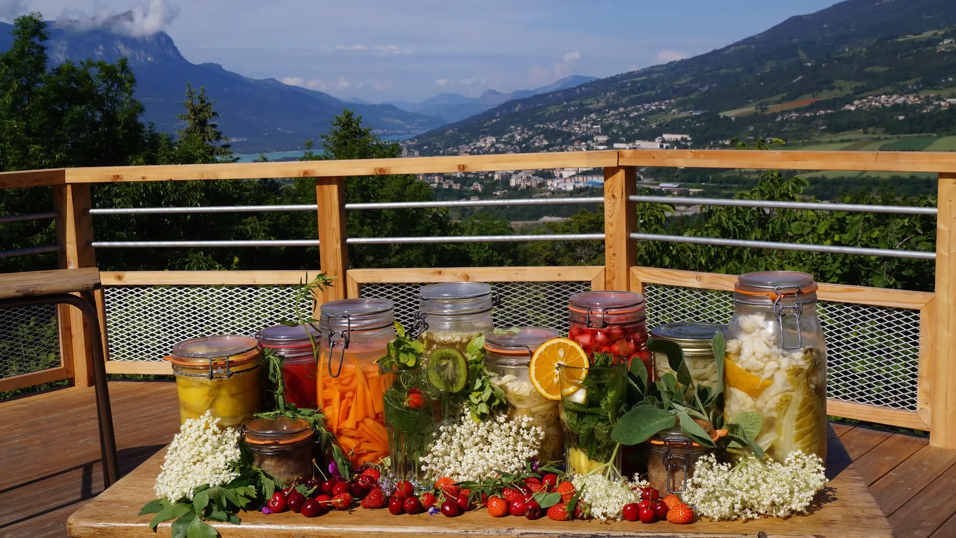 Buffet d'été - Auberge la Grande Ferme SAINT-ANDRÉ D'EMBRUN