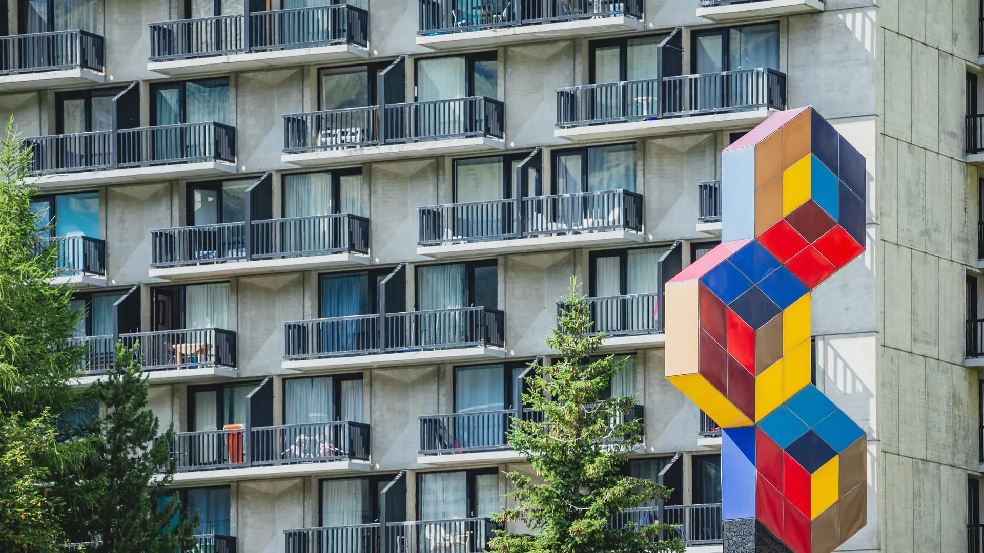 Vue rapprochée des Trois Hexagones