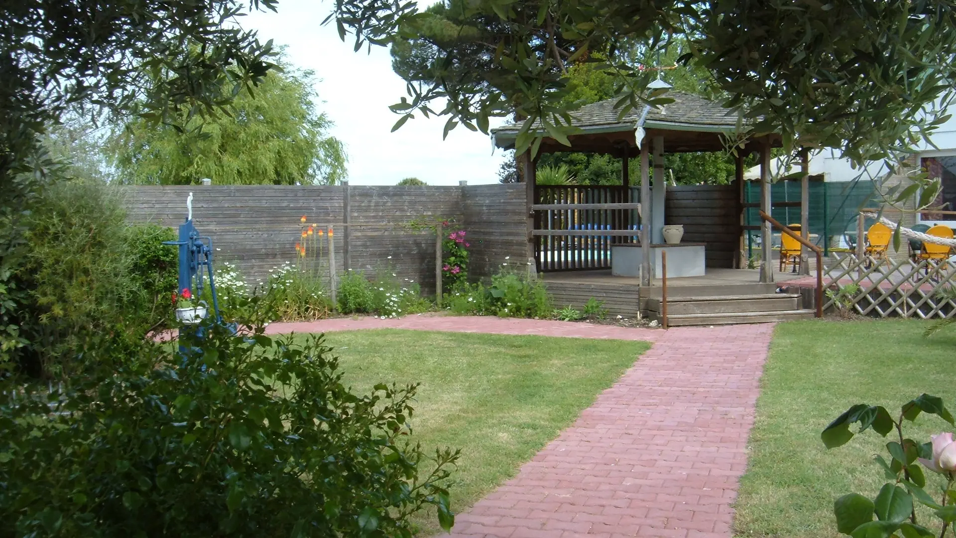 Hotel Le Parasol exterior