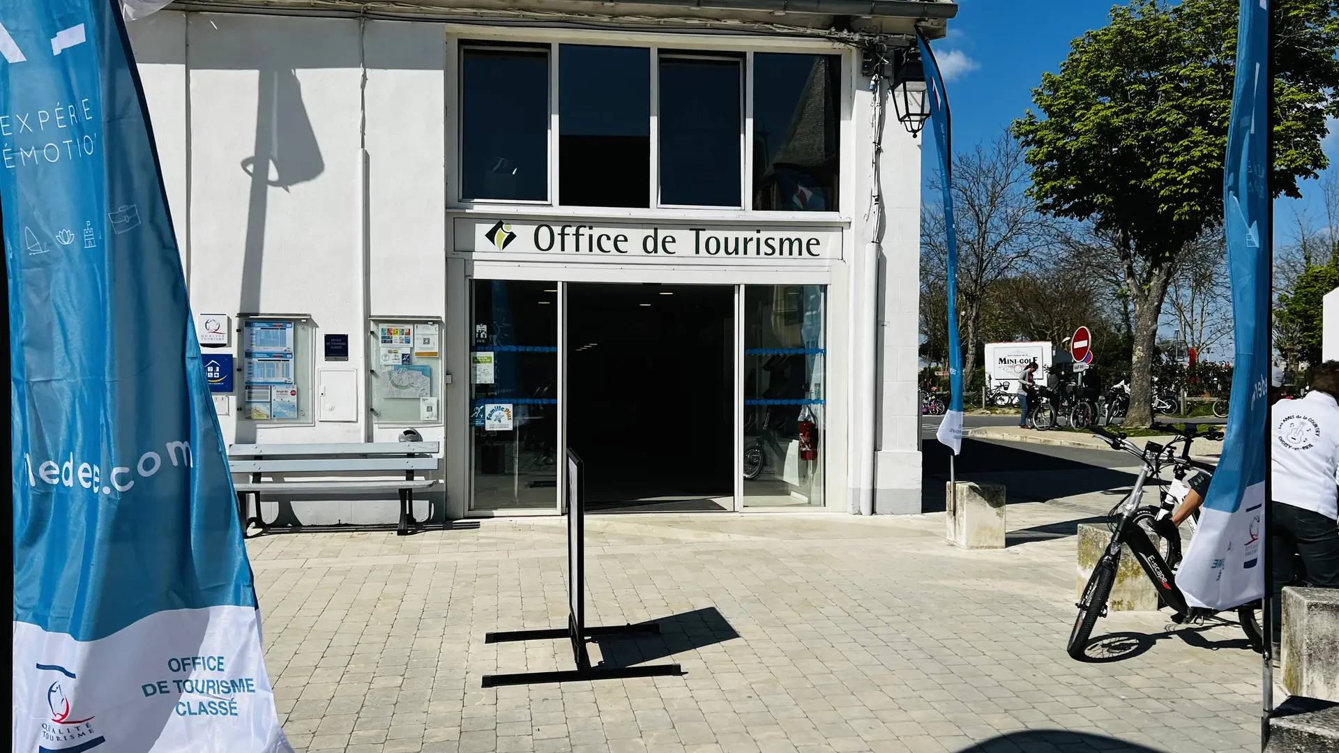 Entrée principale du Bureau d'Accueil