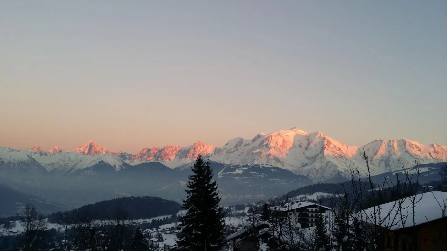 Et soir d'hiver ...chaîne du mont blanc