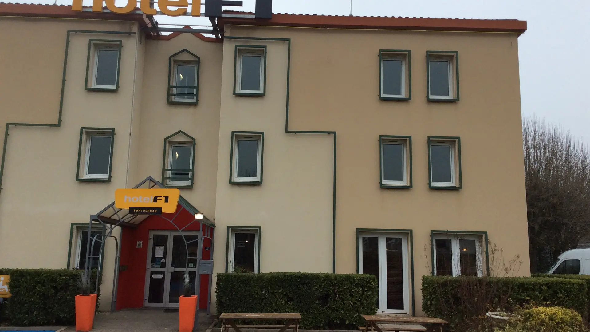 Hôtel F1