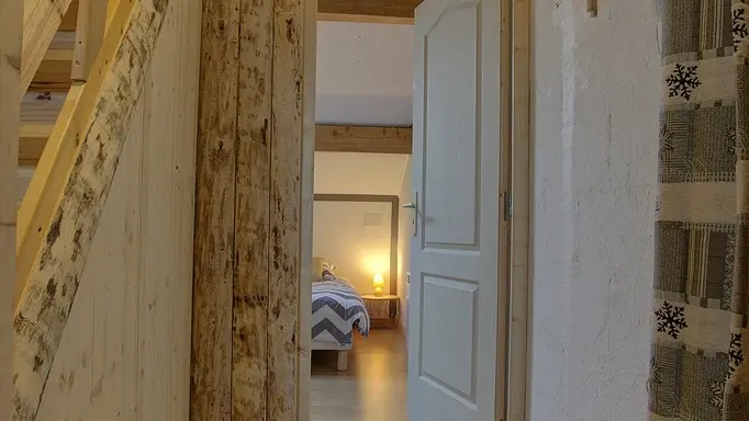 hall séparation
chambre parentale et chambre 2 lits 190x90