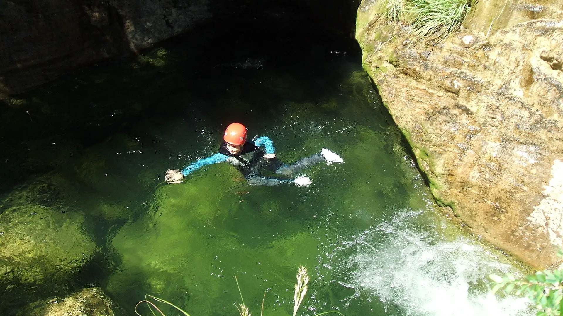 Dans les bassins naturels