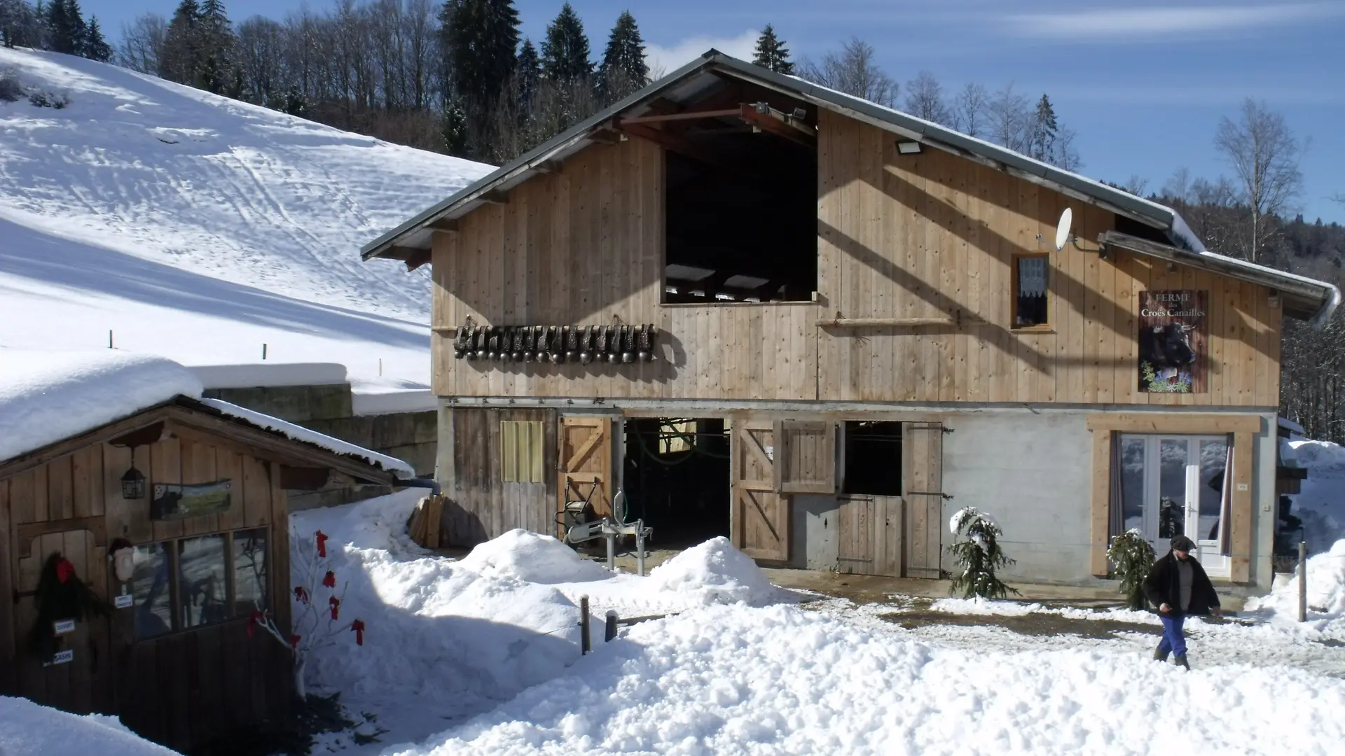 cour d'accueille