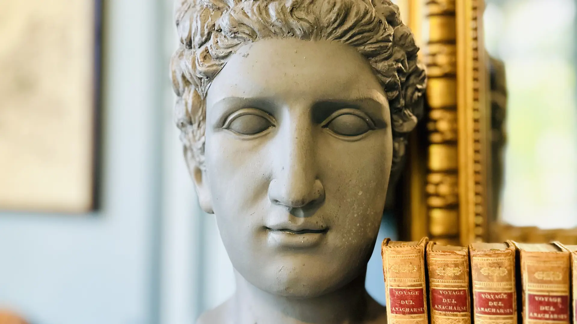 Brian ne parle pas beaucoup… mais il comprend tout