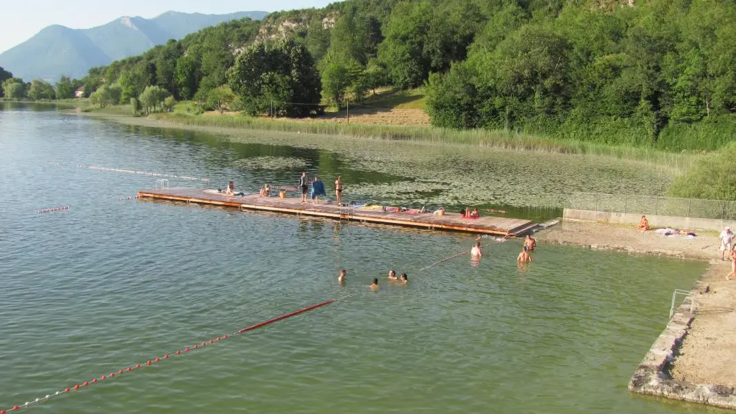 Lac de Barterand et sa baignade surveillée