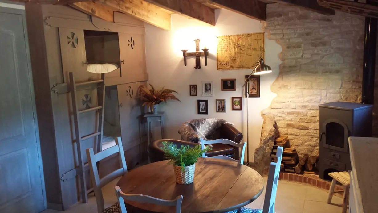 Maison de hobbit au mas de saillac