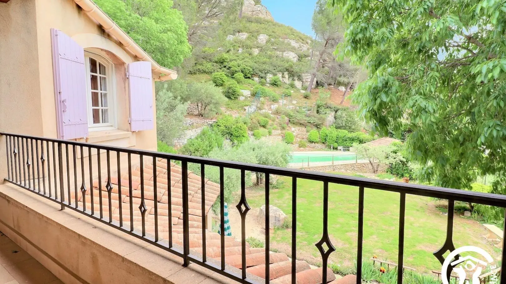 Vue du jardin depuis la terrasse du 1er étage