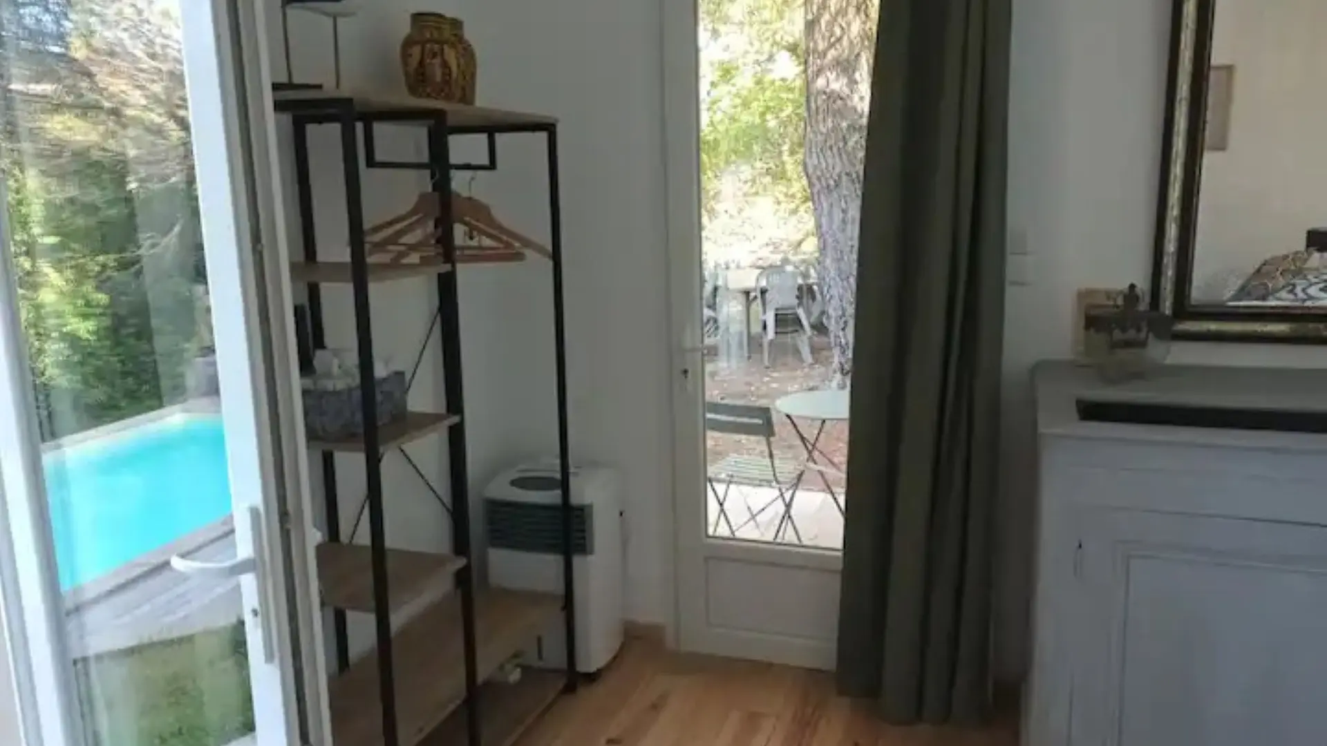 Penderie et meuble de rangement