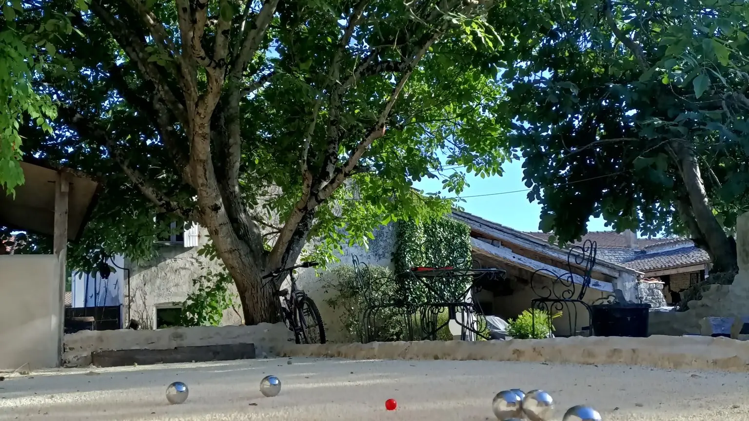 terrain de pétanque