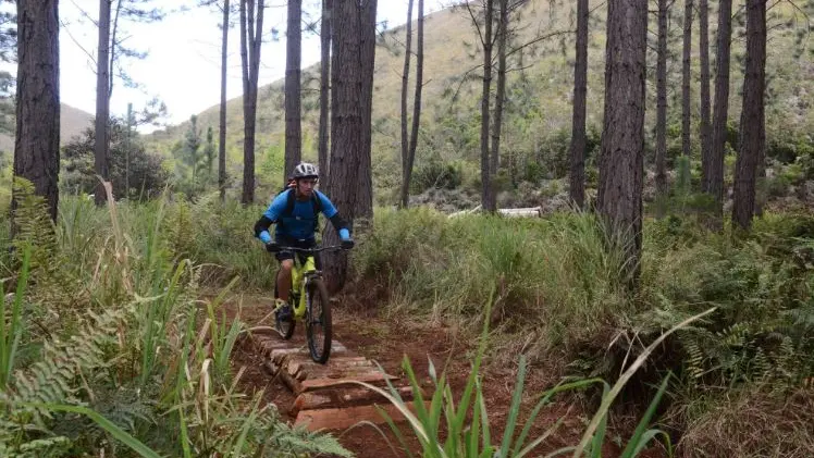 En pleine piste VTT au départ du Kaori de montagne