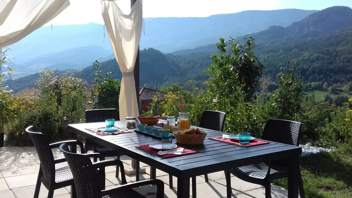 Petit déjeuner sur la terrasse