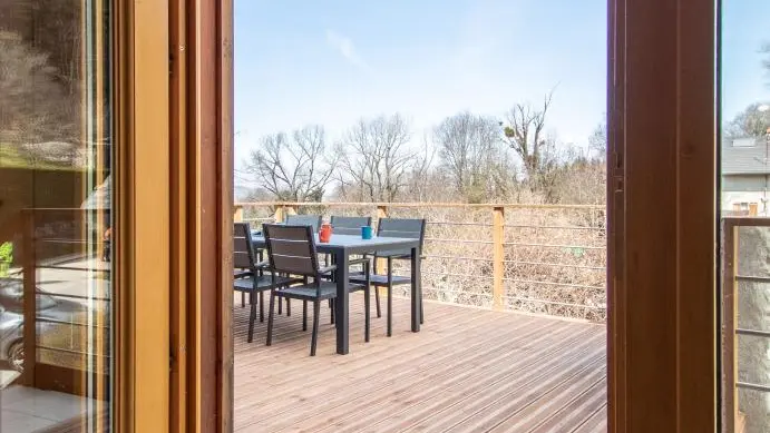 Accès terrasse depuis la cuisine