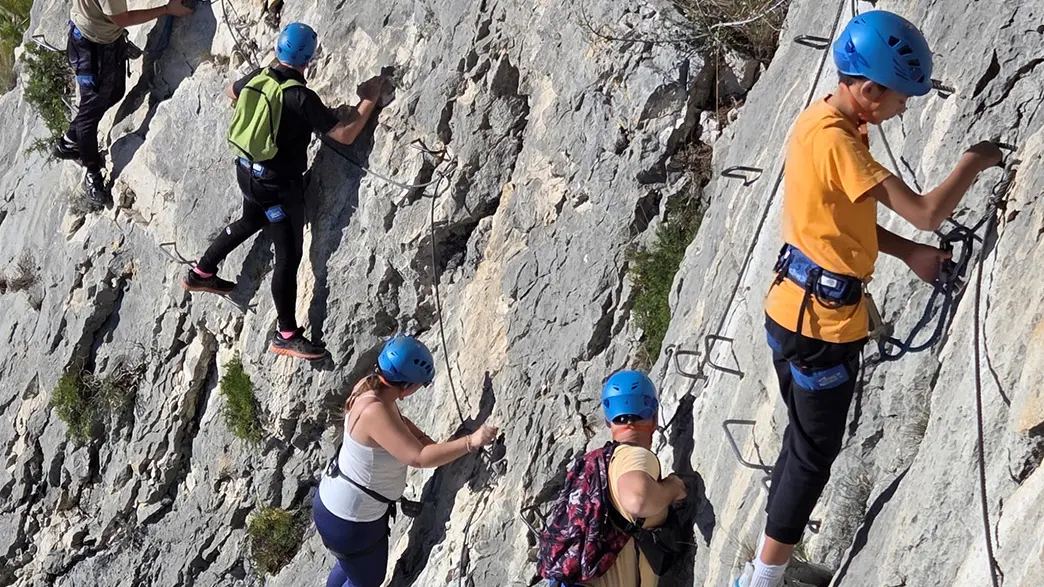 Activite escalade dans les Alpilles