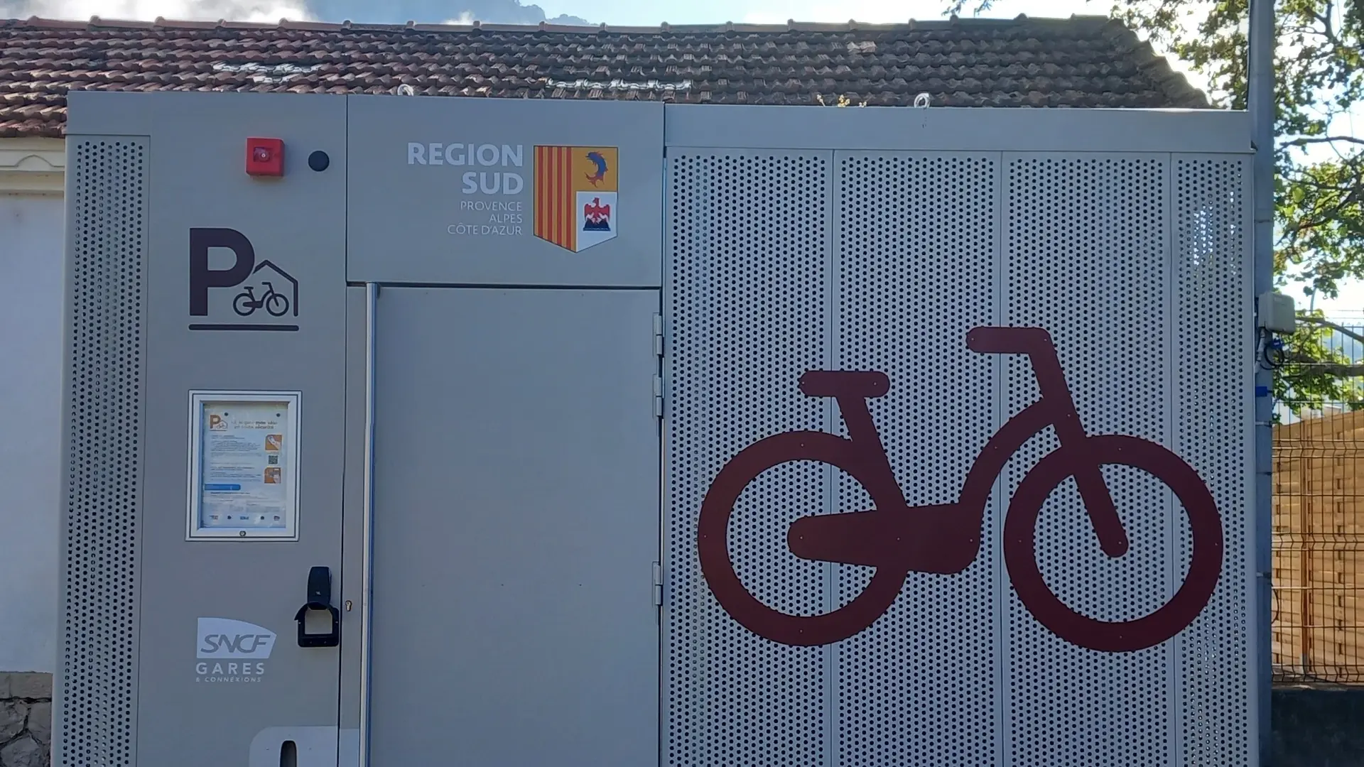 Parc à vélo gare SNCF de Sisteron