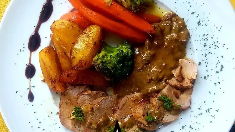 Filet mignon, cèpes et girolles