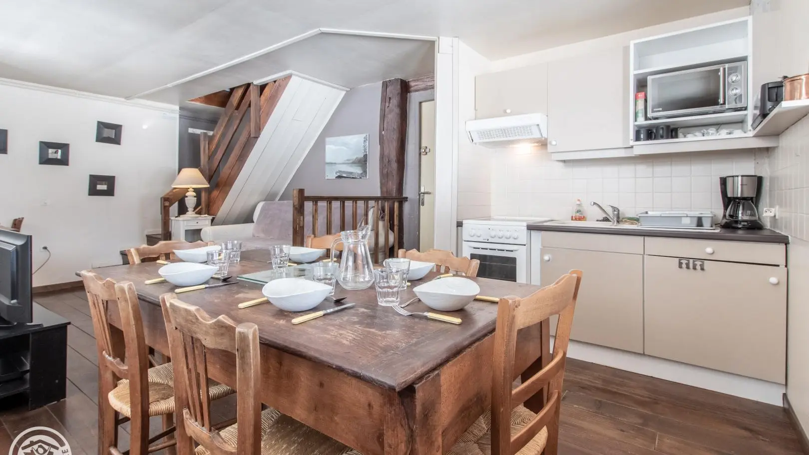 Espace repas et cuisine