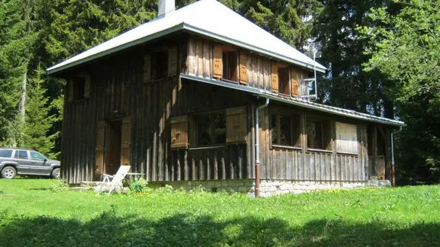 Chalet extérieur en été