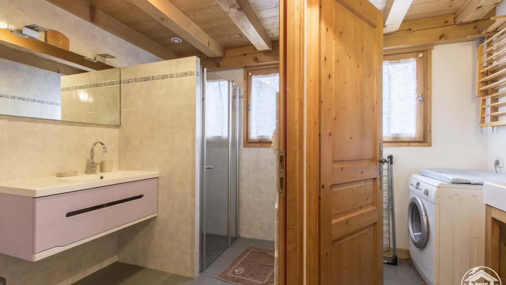 salle d'eau avec douche italienne + buanderie