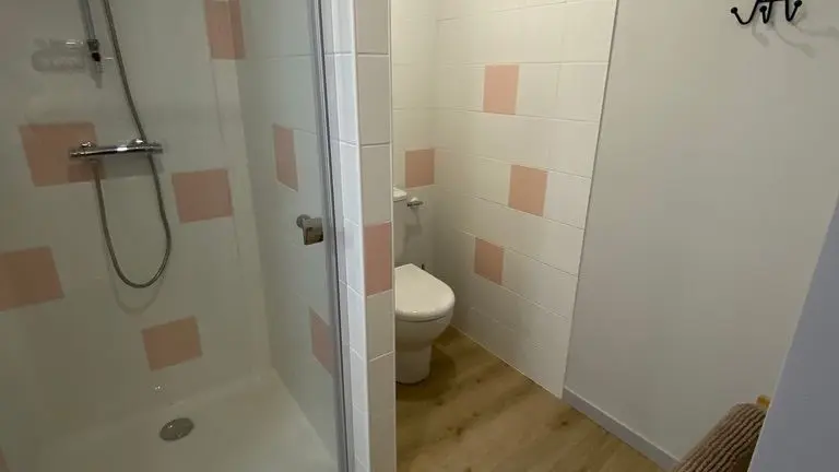 Salle de bain chambre 6