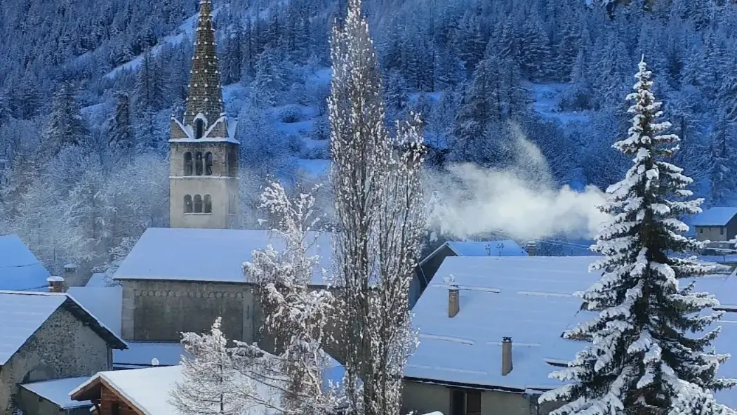 Photographie avec vue sur l'église