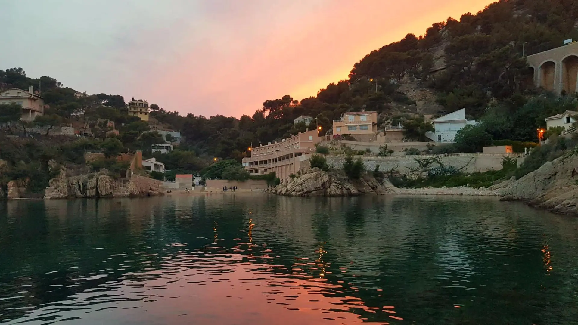 crique de la Redonne, à 3 km du gîte