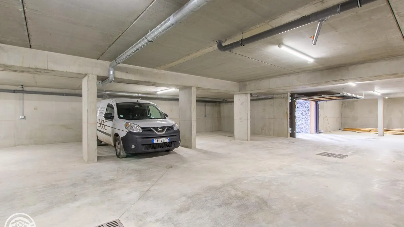 Place de parking privée