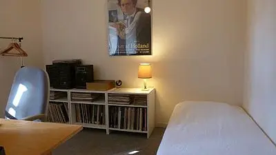 chambre 1 personne/bureau