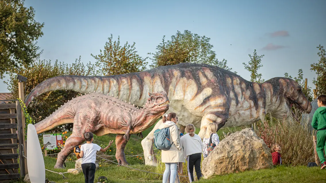 Paléopolis, la colline aux dinosaures_Gannat