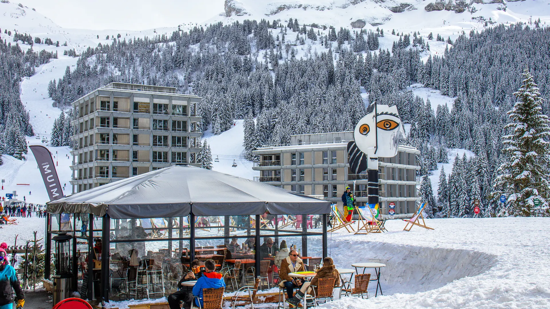 Het overdekte en verwarmde terras van de Grain de Sel