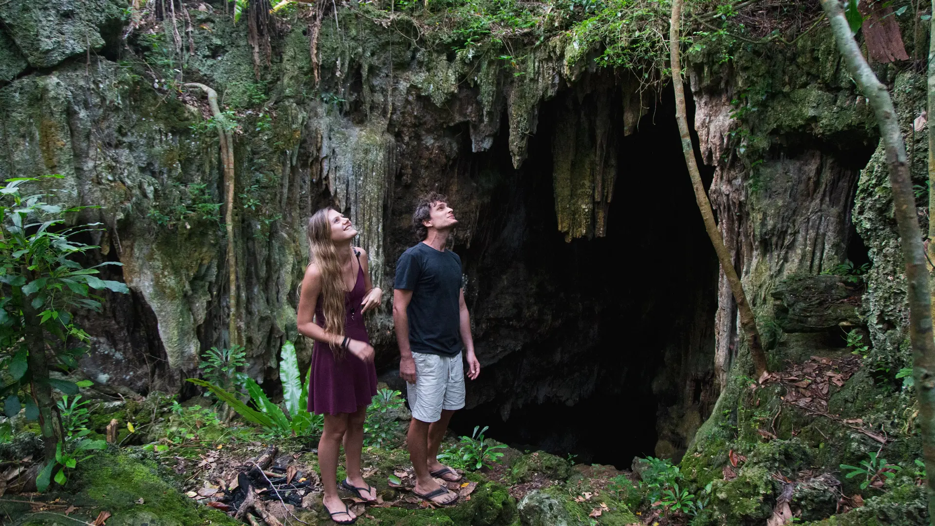 Entrance - Grotte de la Troisième