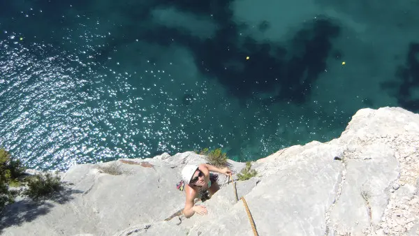 Half-day multi-pitch climbing in the Calanques