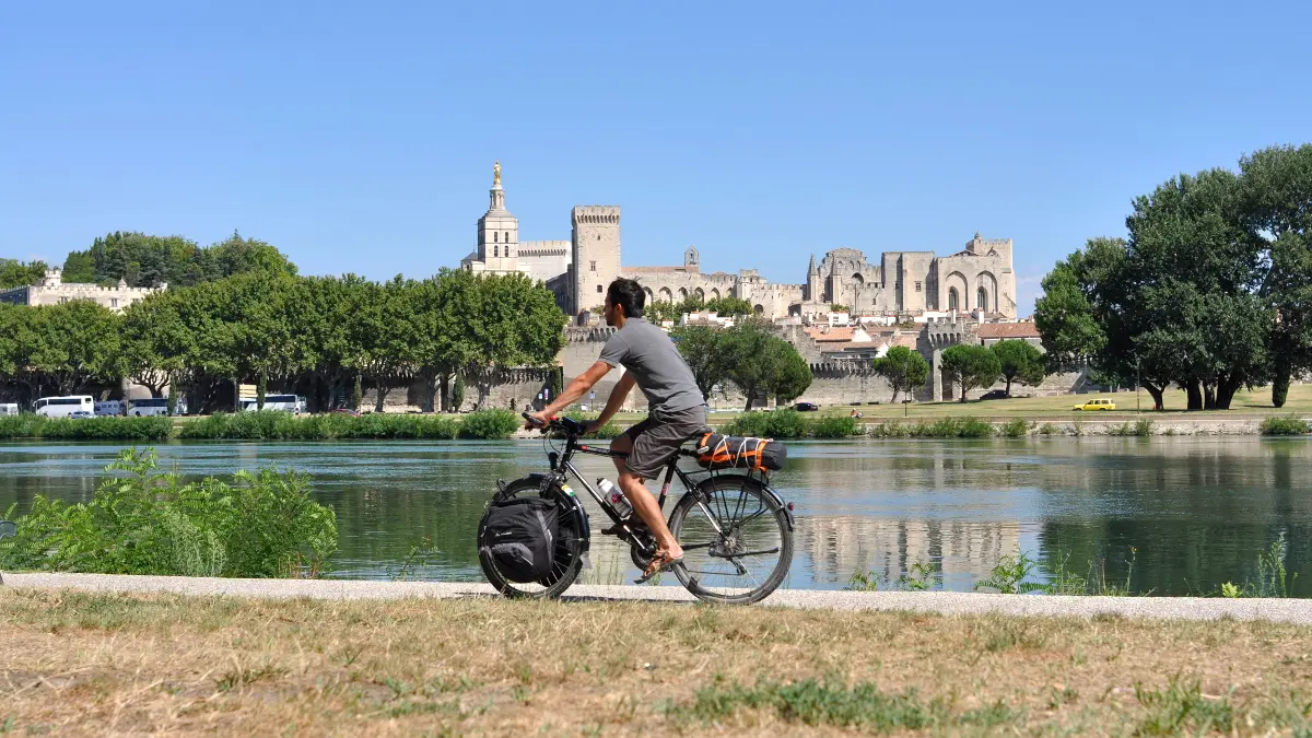Les berges du Rhône à Avignon