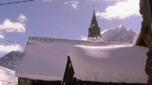 Village sous la neige