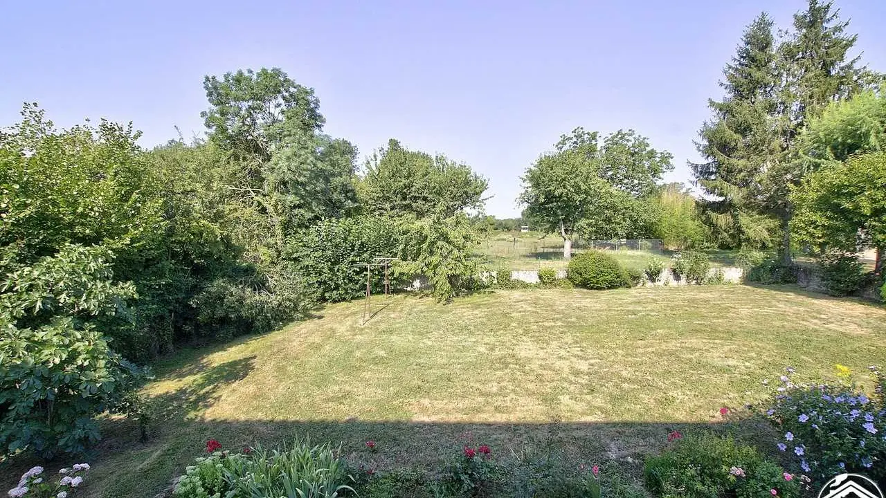 Vue depuis la chambre située au 1er étage.