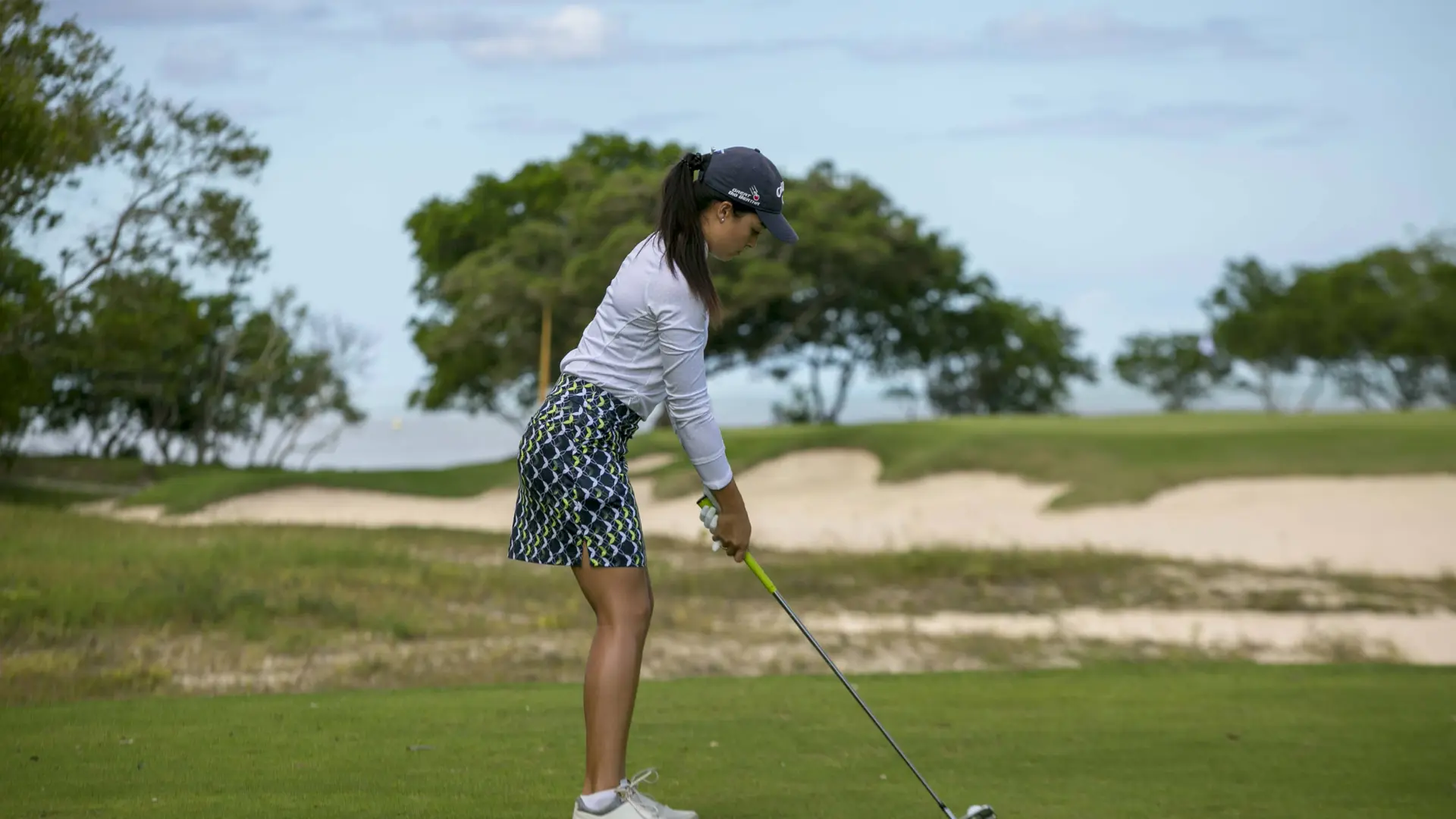 Personne jouant au golf