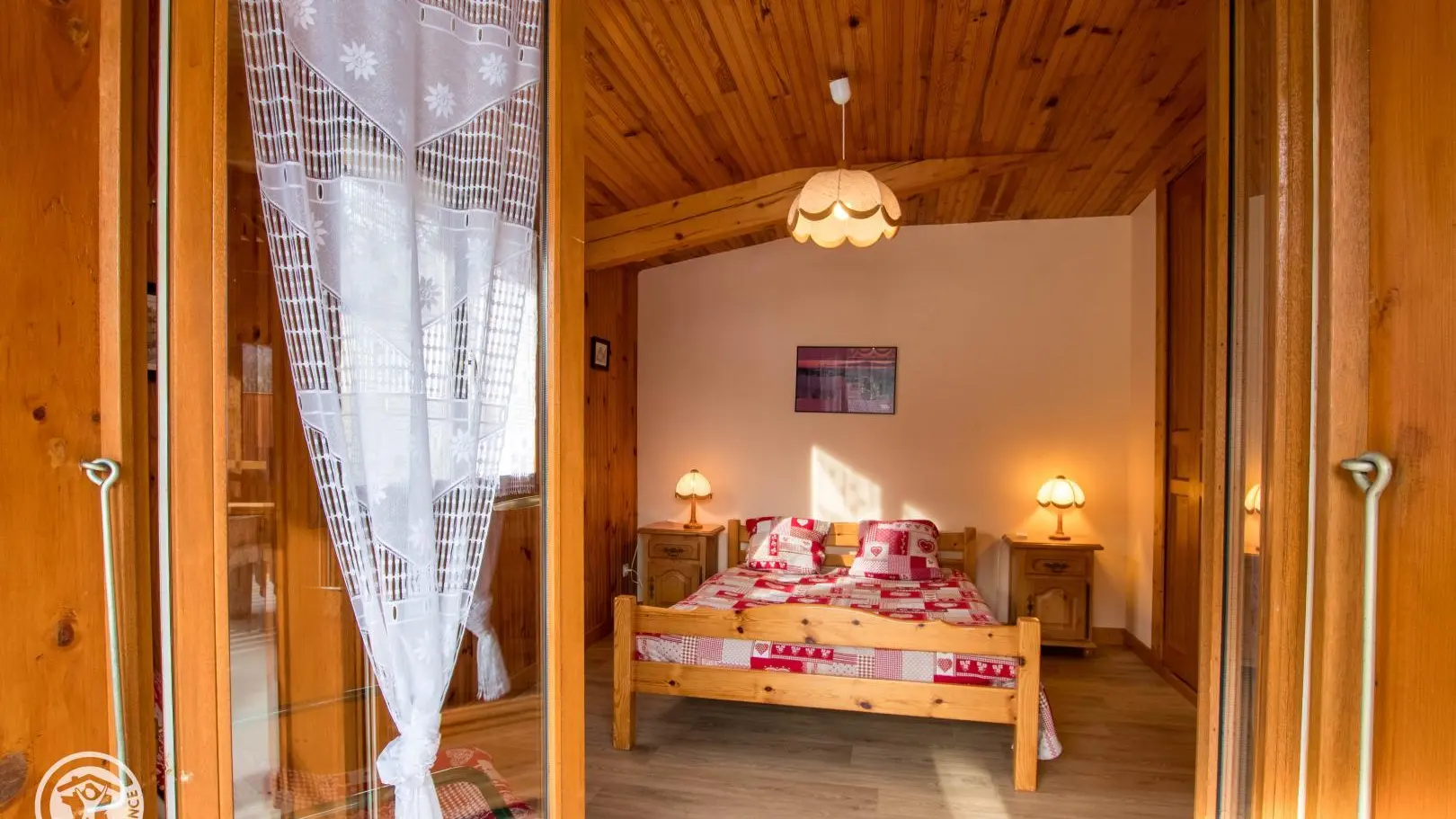 accès grand balcon couvert