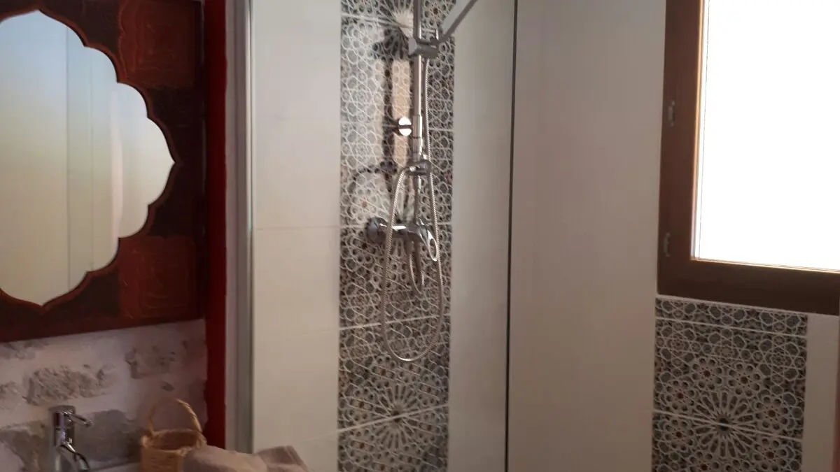 Salle de bain style marocain - La Ferme de Coron