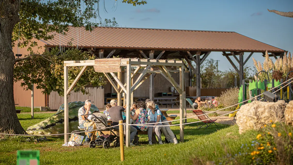 Paléopolis, la colline aux dinosaures_Gannat