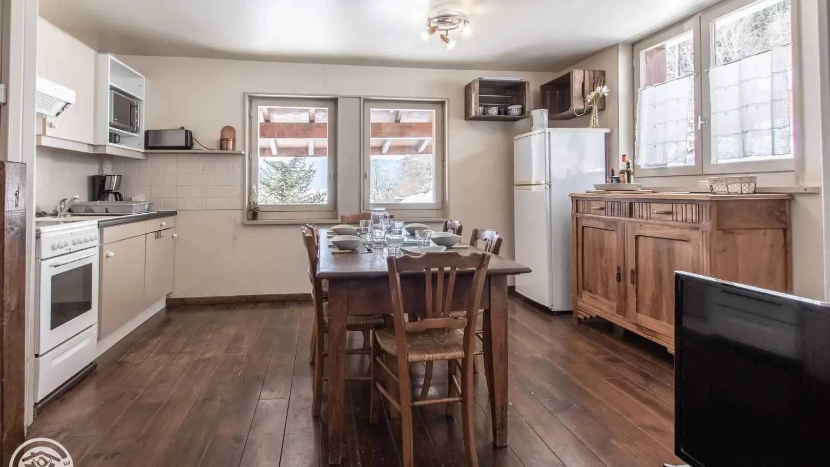 Espace repas et cuisine