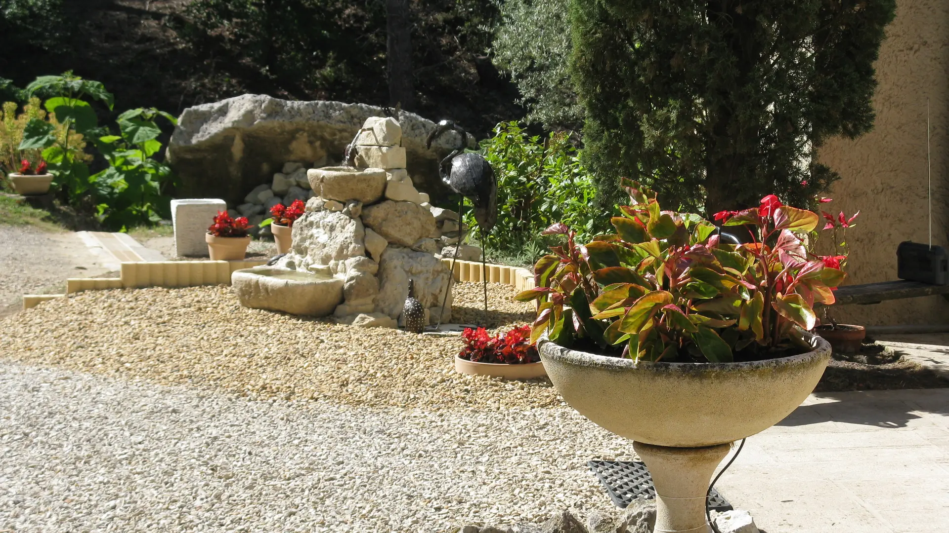 Mme Saey - luberon cote sud, meublé de tourisme; classé; villelaure