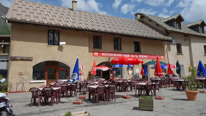 La terrasse extérieure - Villar d'Arène - La Grave