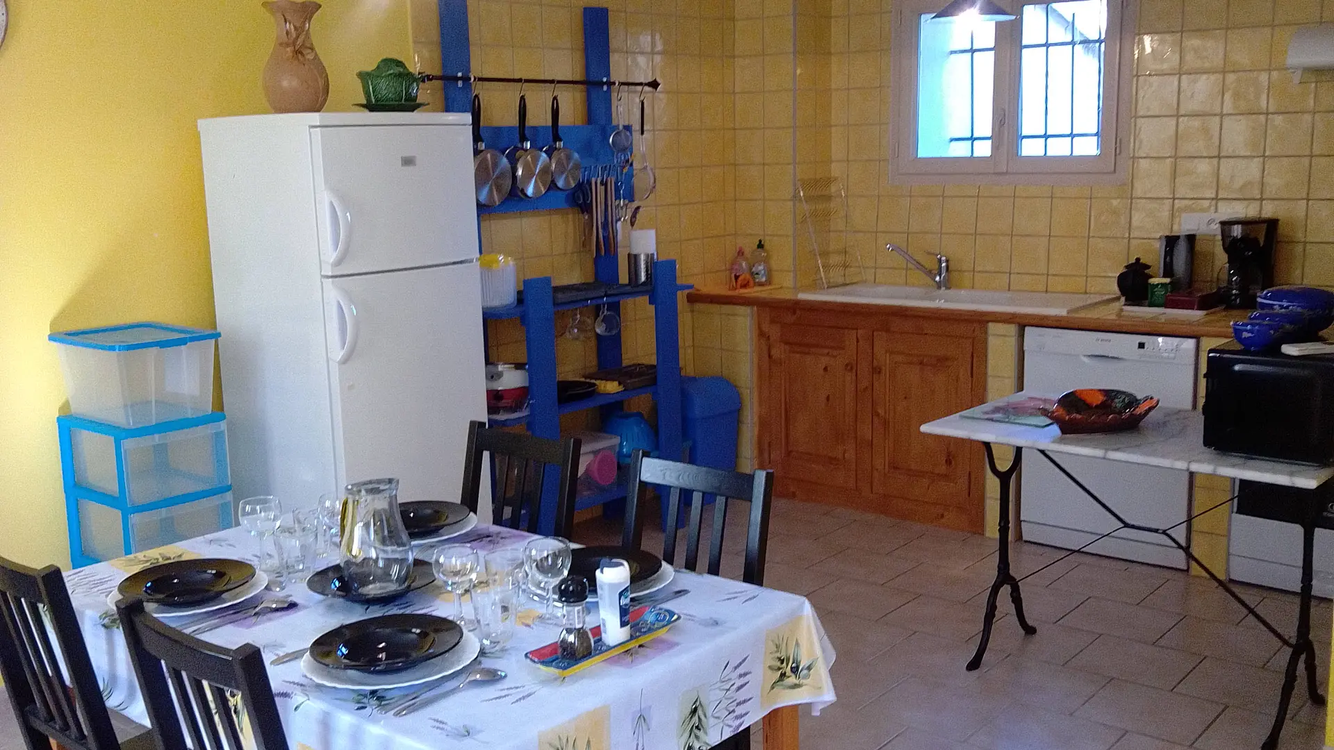 Espace repas et cuisine